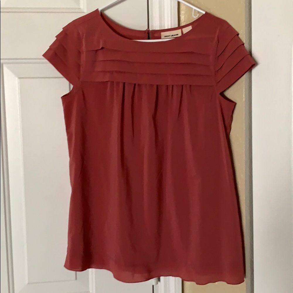 NWOT DKNY Cap Sleeve Blush Top Sz M